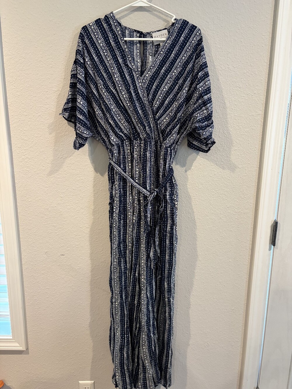 NEW Hayden Los Angeles Blue White Printed Relaxed Short Sleeve V Neck Jumpsuit L